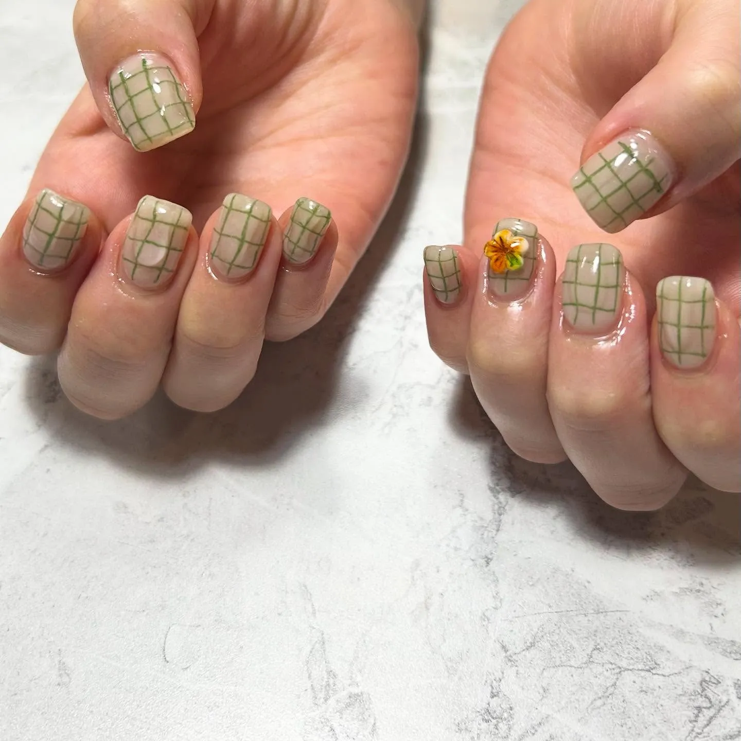 【チェック柄ネイル💅】