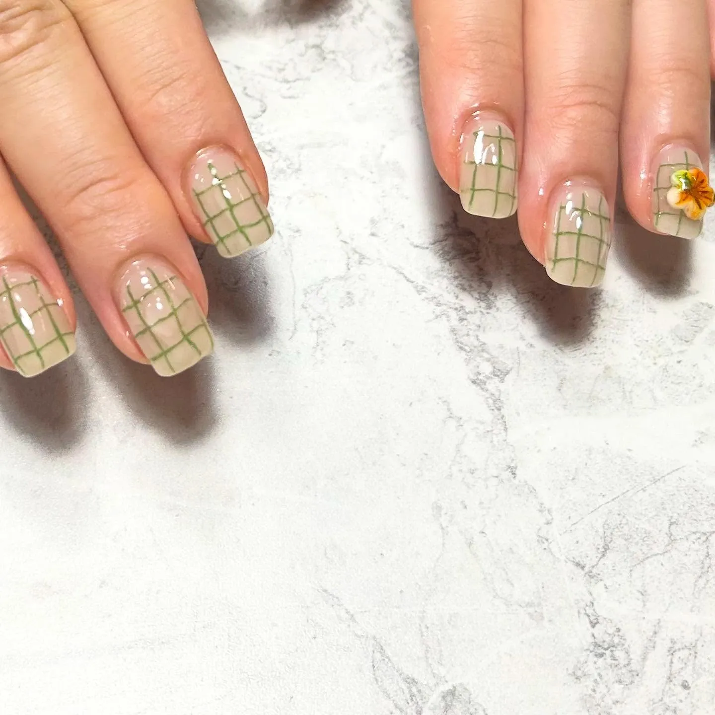 【チェック柄ネイル💅】